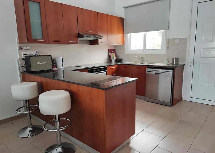 Vila Poseidon Perivolia